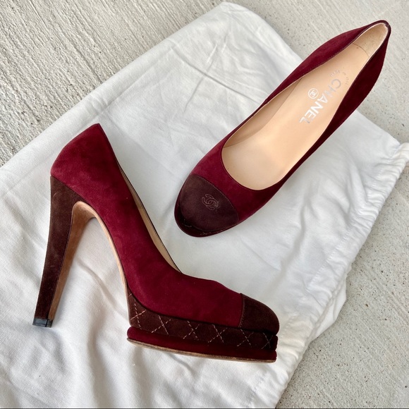 🎁🥂HP🥂🎁 Chanel Burgundy Suede Cap Toe Heels - Picture 2 of 12